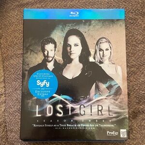 Lost Girl Season 3 Blue 
-ray New Sealed